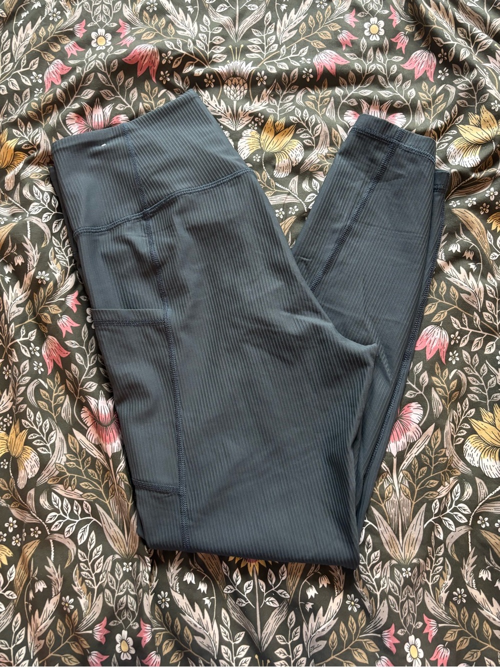 Old Navy Active - Ribbed 7/8 Leggings - Olive Green - L